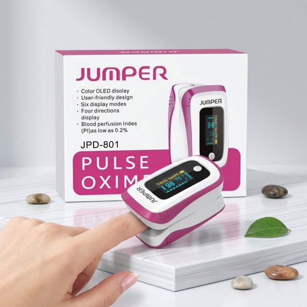 Jumper Pulse Oximeter JPD-801 fingertip device for measuring blood oxygen saturation and pulse rate.